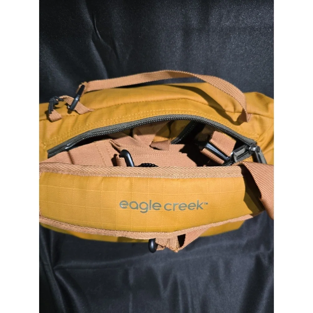 Used With Tags Eagle Creek No Matter What Duffel